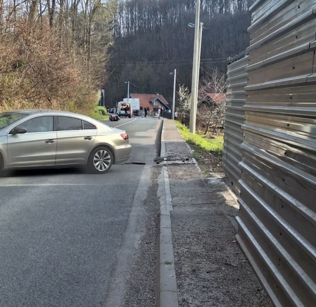 Jedna osoba poginula u saobraćajnoj nesreći kod Tuzle (FOTO)