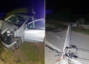 Pijani vozač autom srušio banderu, dio sela kod Bijeljine ostao bez struje (FOTO)