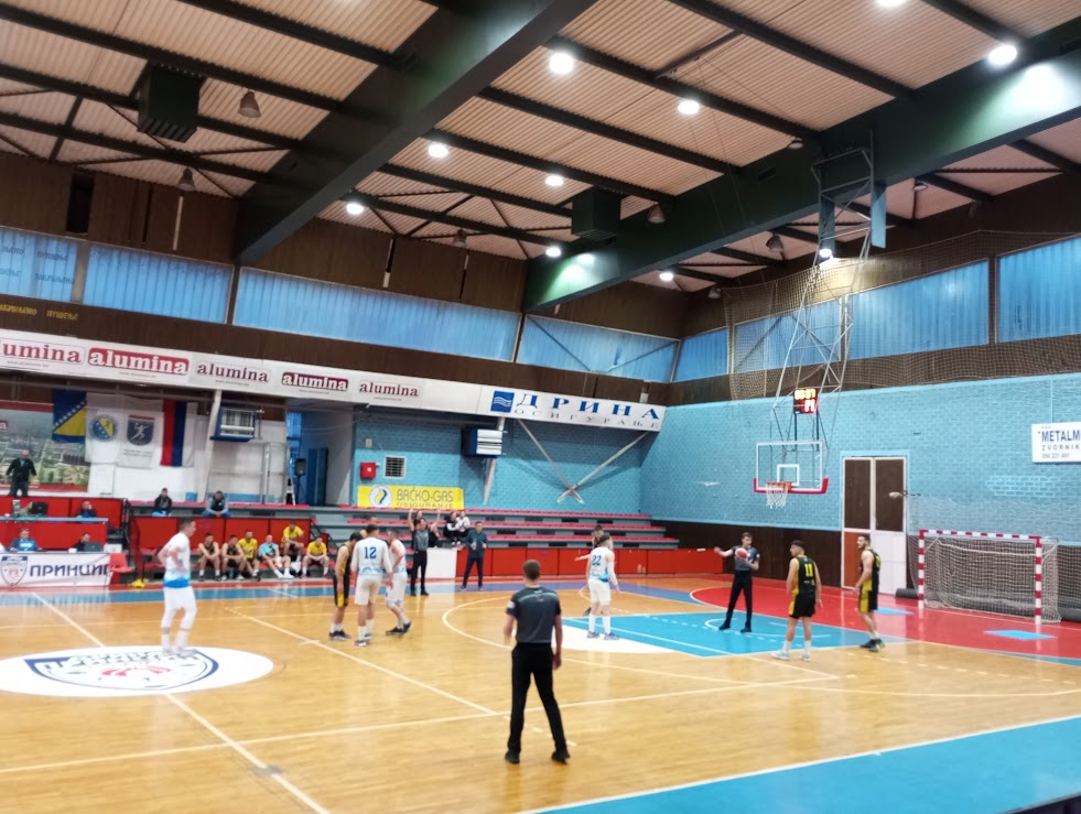 Sudijska lakrdija na košarkaškoj utakmici u Zvorniku, Spartak Prijedor slavio i u uzvratnoj utakmici te se plasirao u finale plejofa