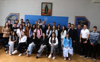 Prijemi povodom Dana grada Zvornika, vukovce, dobrovoljne davaoce krvi, strijelce protivgradne zaštite i predstavnike medija ugostio gradonačelnik Bojan Ivanović (FOTO)