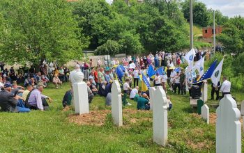 U Kobilićima kod Sapne obilježena još jedna tužna godišnjica mučkog ubistva 16 zarobljenih vojnika i civila iz ovog mjesta (FOTO)