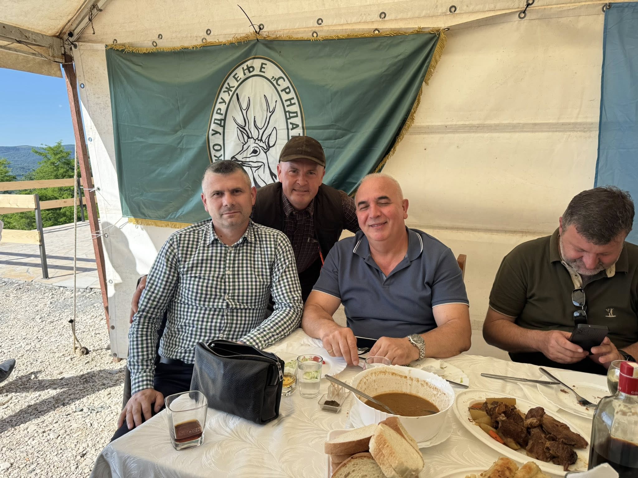 LU „Srndać“ Osmaci – svečano otvoren novoizgrađeni lovački dom na izletištu Rudnik (FOTO)