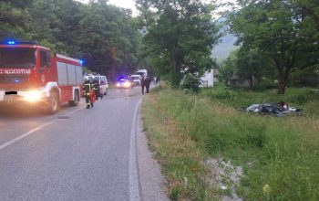 U tragičnoj saobraćajnoj nezgodi u Zaklopači u vozilu bili brat i sestra, poznato zdravstveno stanje preživjelog lica
