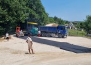 Kad se braća Romi slože: Urađen asfaltni put u Starom Selu