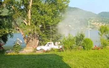Izvršena dezinsekcija komaraca na području Zelinja, Drinjače, Diviča, centra Zvornika, Karakaja, Ulica, a u četvrtak se nastavlja u Čelopeku i Ekonomiji