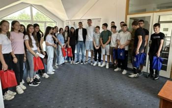 Lokalna vlast u Osmacima finansira matursko večer i finansijski pomaže maturante sa po 200 KM