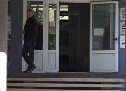 Zbog tehničkih problema odgođeno suđenje policajcima optuženim da su pretukli maloljetnika u Osmacima