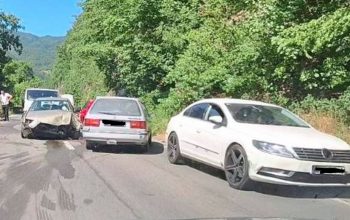 Jedno lice zadobilo povrede u saobraćajnoj nezgodi u Kušlatu (FOTO)