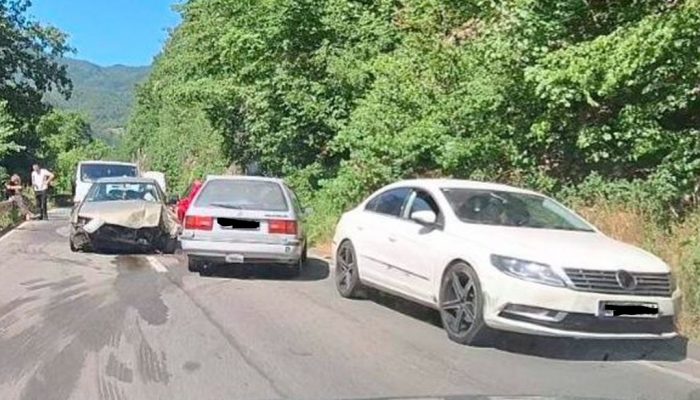 Jedno lice zadobilo povrede u saobraćajnoj nezgodi u Kušlatu (FOTO)