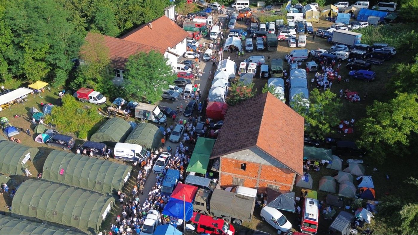 Učesnici "Marša mira" stigli u kamp "Liplje" (VIDEO)