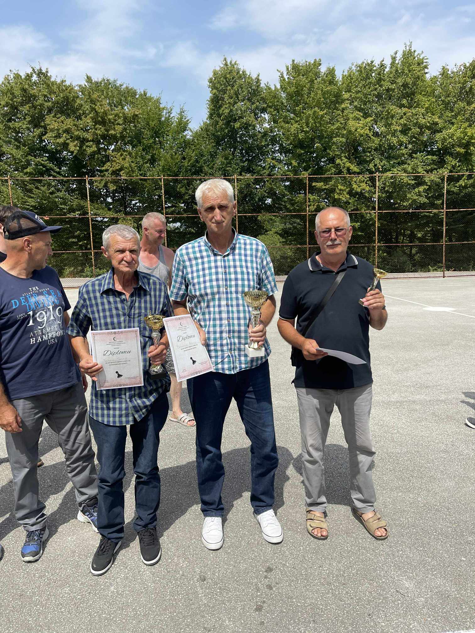 Mustafa Isaković uljepšao dvodnevnu manifestaciju u Glumini, pobjednik šahovskog turnira Adem Mehmedović (FOTO)