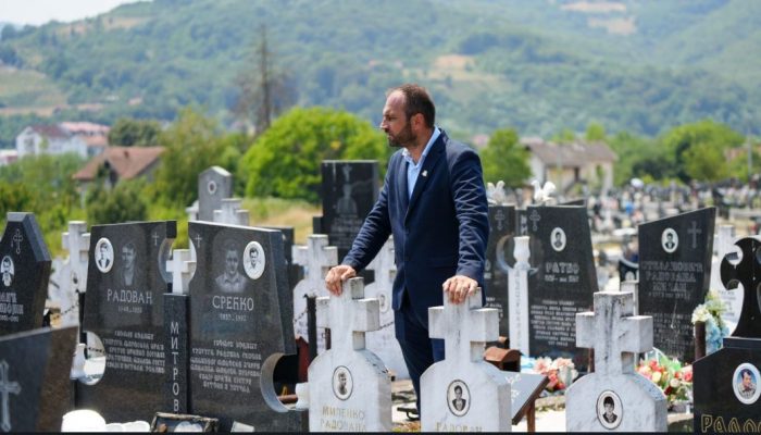 Brano Vučetić pozvao na razumijevanje i pomirenje sa grobova ubijenih roditelja u Bratuncu