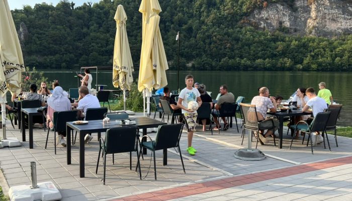 Produženo radno vrijeme ugostiteljskih objekata tokom Zvorničkog ljeta do jedan sat iza ponoći
