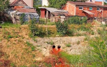 Zbog crvenog mulja u rijeci Sapna oglasili se iz Gradske uprave Zvornik, SRU Bistro i kompanije Nova Alumina (FOTO)