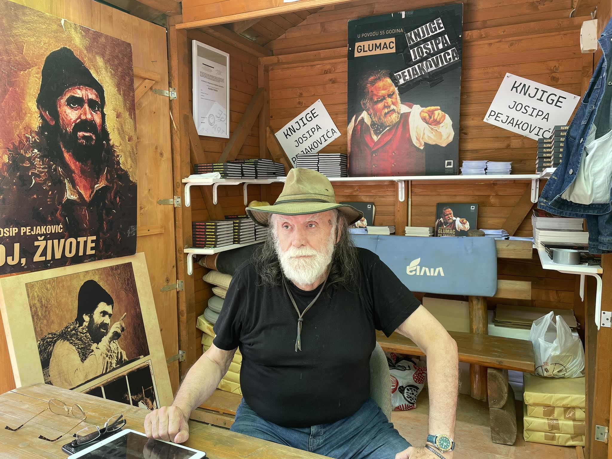 Preminuo legendarni bh. glumac i pisac Josip Pejaković