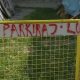 Neobična poruka na kapiji jedne kuće u Zvorniku: "Ne parkiraj, lupam" (VIDEO)