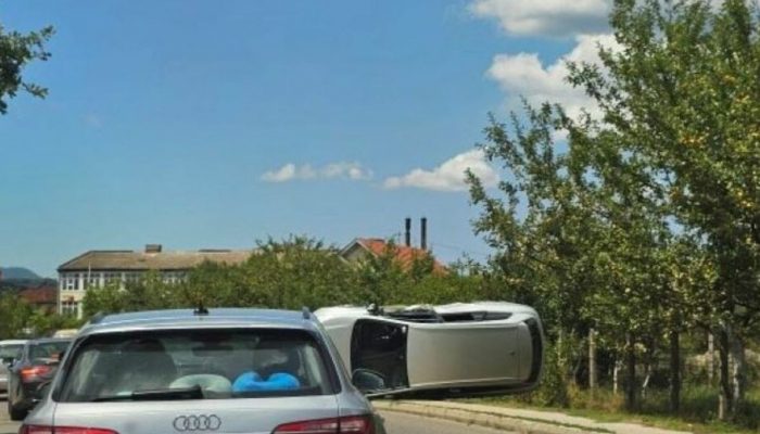 Četiri osobe povrijeđene u saobraćajnoj nezgodi kod Kalesije (FOTO)