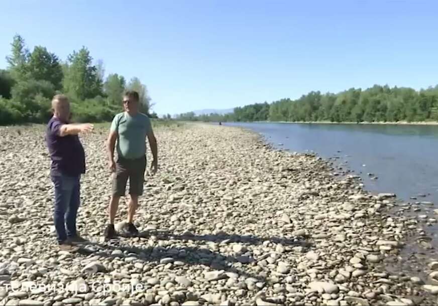 Božidar i Nikola pecali ribu, a izvukli davljenika iz Drine (FOTO)