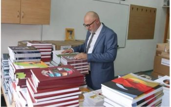 Tuzlanski kanton i ove školske godine osigurava besplatne udžbenike