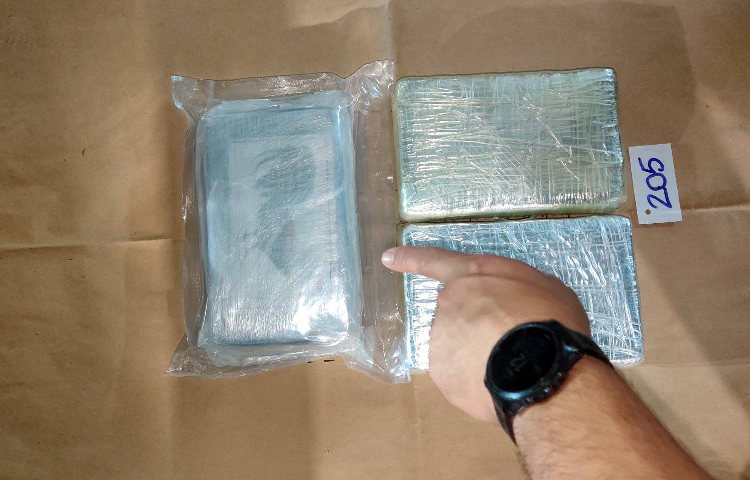 Uhapšena Lozničanka koja je krijumčarila više od dvadeset kilograma droge (FOTO)