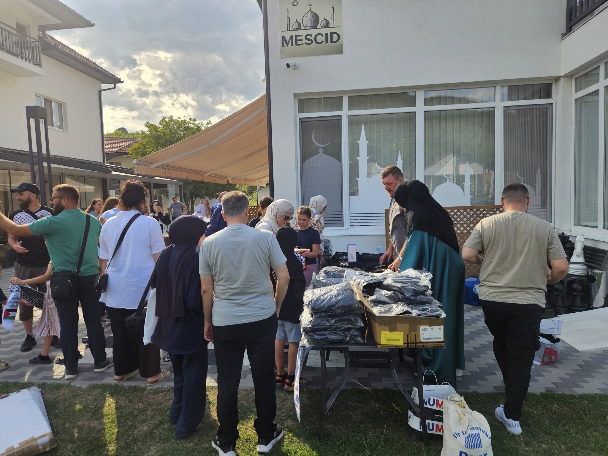 Održan humanitarni bazar za Palestinu u Podrinju