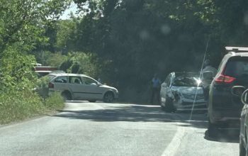 U saobraćajnoj nezgodi u Šepku sudar „Toyota“ i „Škoda“, vozač škode zadobio povrede i prekršajnu kaznu