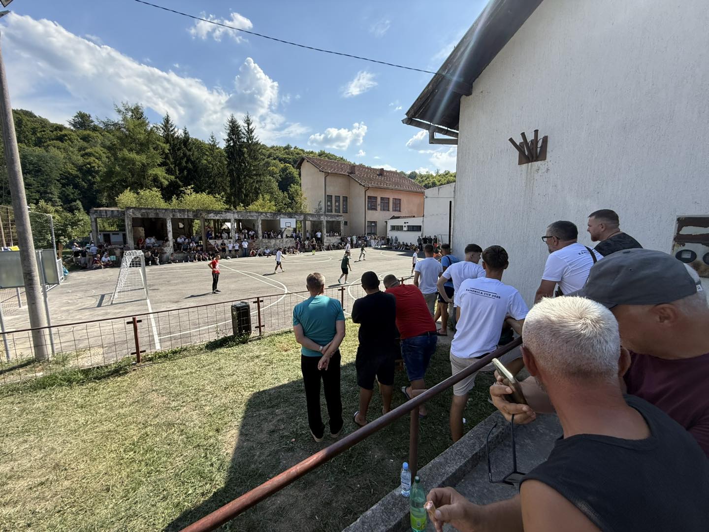 Danas u zvorničkoj Kamenici druženje mladih, besplatno šišanje za sve posjetioce i odličan fudbalski turnir  (FOTO)