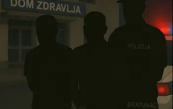 Nakon saobraćajne nezgode napao drugog učesnika, a onda i policijskog službenika