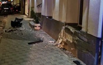 Bijeljina: Automobilom se zabio u ćevabdžinicu, povrijeđen i maloljetnik (FOTO)
