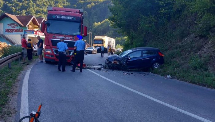 Niz saobraćajnih nezgoda na području Zvornika ovog četvrtka, nekoliko lica završilo u bolnici (FOTO)