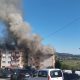 Požar zahvatio krov stambene zgrade u Vlasenici, vatrogasci iz Zvornika gase vatru!? (FOTO+VIDEO)