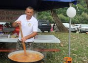 Biciklijada, oldtajmeri i pripremanje gulaša obilježili drugi dan “Zvorničkog ljeta” (FOTO)