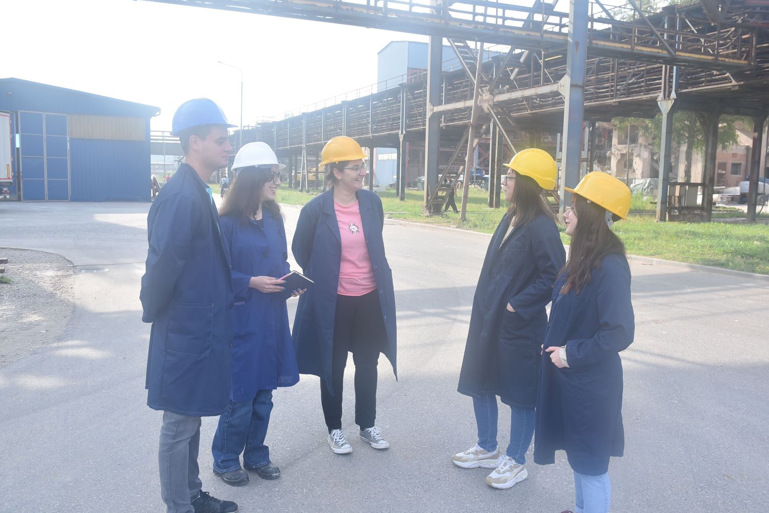 Od teorije do prakse: Zvornički studenti u proizvodnim pogonima „Nove Alumine“ (FOTO)