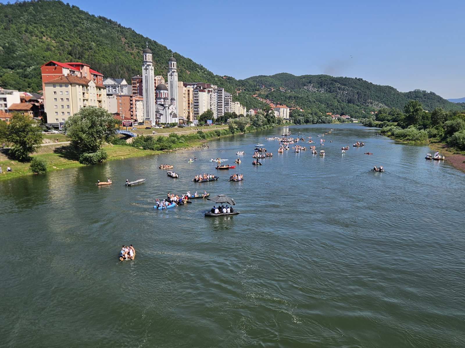 Ovog ljeta “Drinska regata” okupila ljubitelje splavarenja (FOTO)