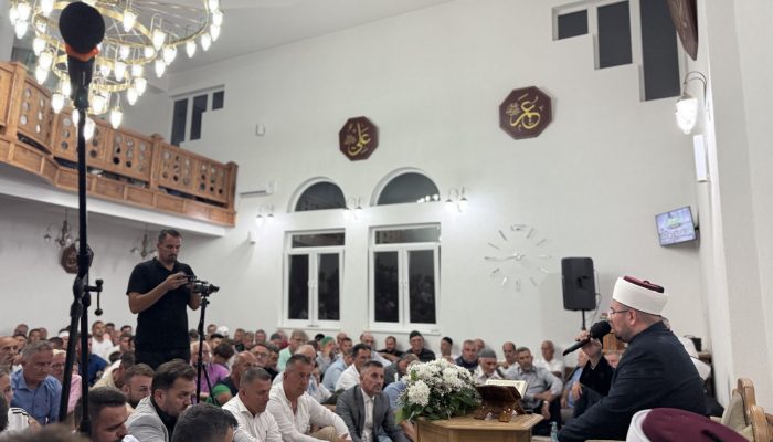 U Diviču se okupile stotine vjernika uz Večer Kur’ana, program na Diviču se nastavlja koncertom grupe ”Rejjan”