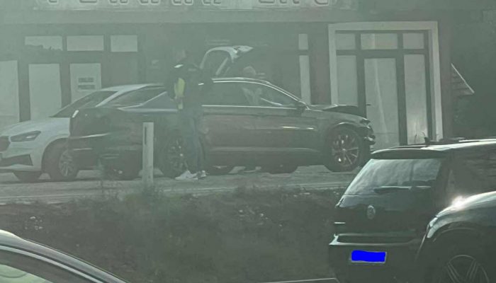 Automobil usmrtio 19-godišnju djevojku koja je čekala autobus da ide na more sa prijateljicom (FOTO)