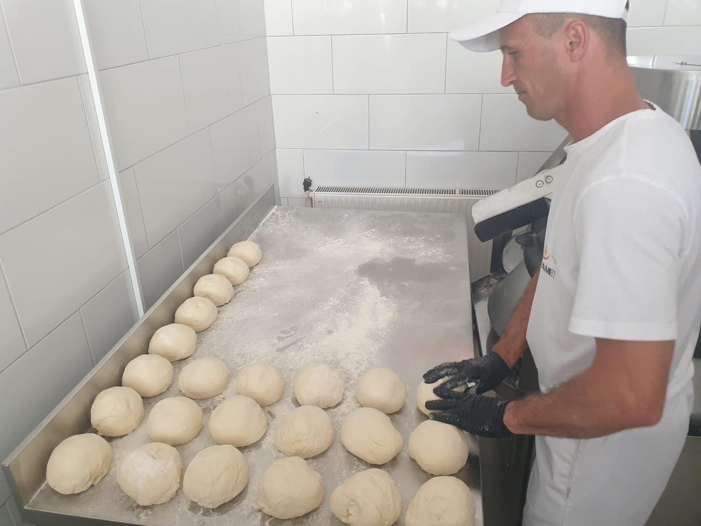 Zahvaljujući HO ''Merhamet'' u Srebrenici otvorena pekara (FOTO)