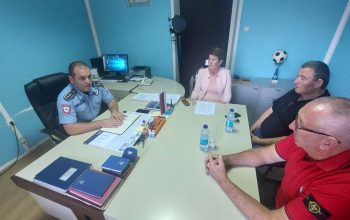 U Bratuncu održan sastanak policije i Lovačkog udruženja „Čauš“ u okviru kampanje „Registruj oružje bez sankcije“