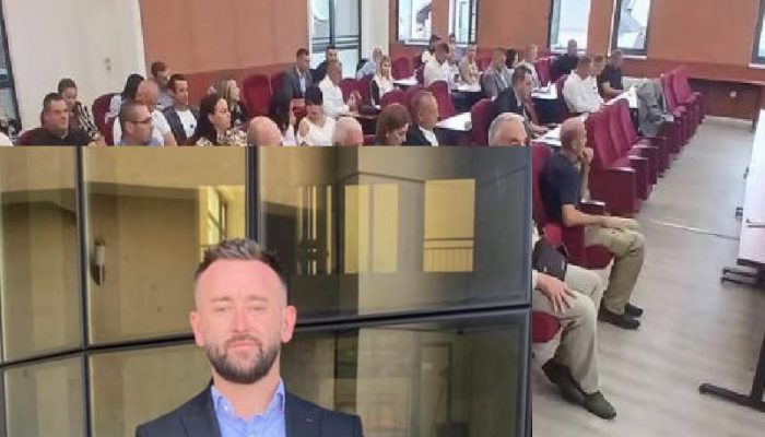 Inicijativa za smjenu Izudina Alića predsjednika Skupštine opštine Bratunac nije dobila potrebnu većinu