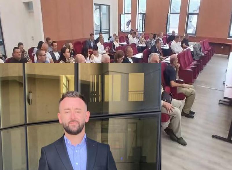 Inicijativa za smjenu Izudina Alića predsjednika Skupštine opštine Bratunac nije dobila potrebnu većinu
