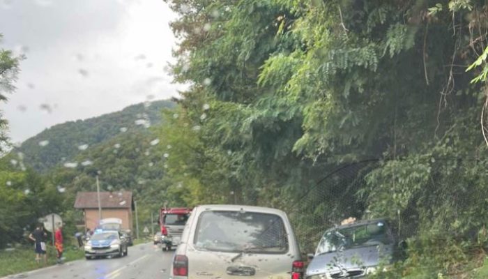 Jedno lice povrijeđeno u saobraćajnoj nezgodu u Novom Selu prethodnog dana (FOTO)