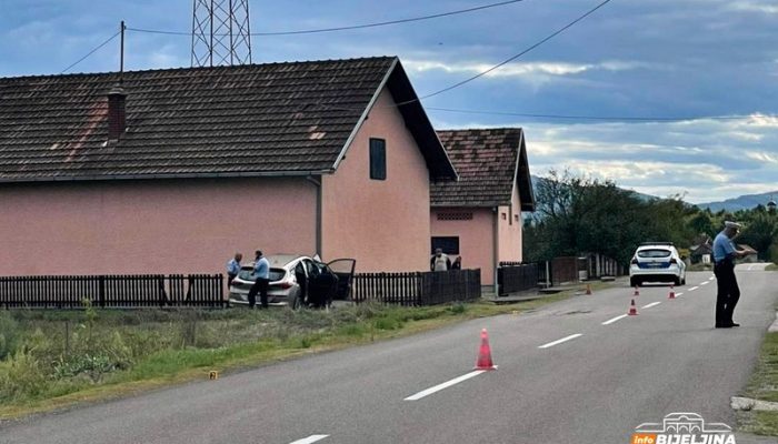 Vozač poginuo, suvozač povrijeđen u teškoj saobraćajnoj nesreći kod Bijeljine (FOTO)