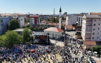 Otvorenje džamije Ahmed-bega Salihbegovića u Bijeljini okupilo hiljade vjernika
