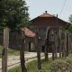 Svjedok na suđenju optuženom Mijiću: Optuženi je zapalio moju kuću, a moj tetak ga je gledao kako to radi