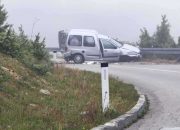 Izašao da postavi trougao, pa ga udario drugi automobil