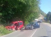 Saobraćajna nezgoda kod Meteriza: Dvije osobe završile u zvorničkoj bolnici (FOTO)