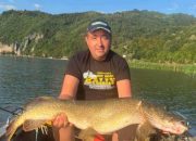Dugogodišnji ribolovac Đorđe Jovanović ulovio štuku od 13 kilograma na Zvorničkom jezeru (FOTO)