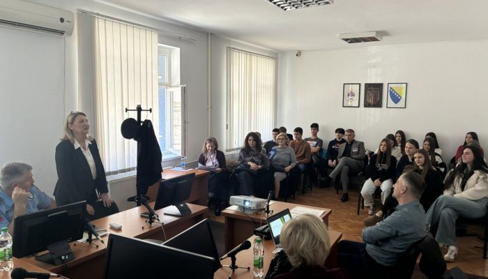 Realizovana aktivnost dani „Dječije nedelje” u prostorijama Osnovnog suda u Zvorniku (FOTO)