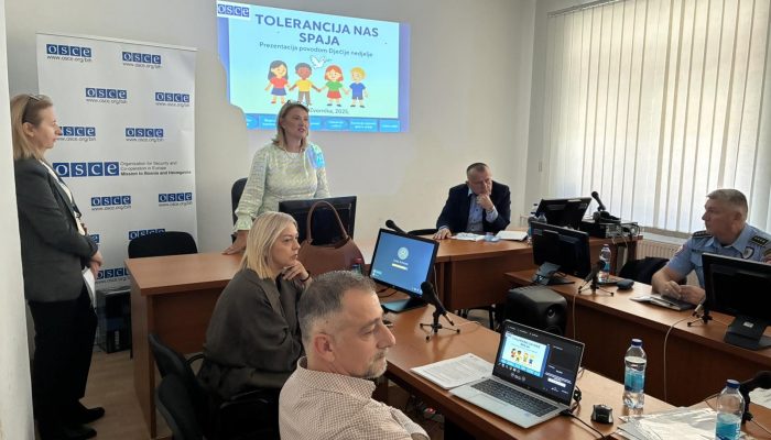 Realizovana aktivnost dani „Dječije nedelje” u prostorijama Osnovnog suda u Zvorniku (FOTO)
