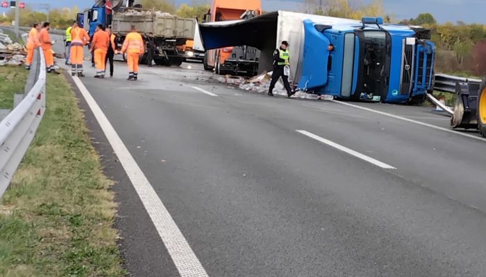 Haos na autoputu kod Zagreba, kamion pun vode probio zaštitnu ogradu veliki broj teško povrijeđenih (FOTO+VIDEO)